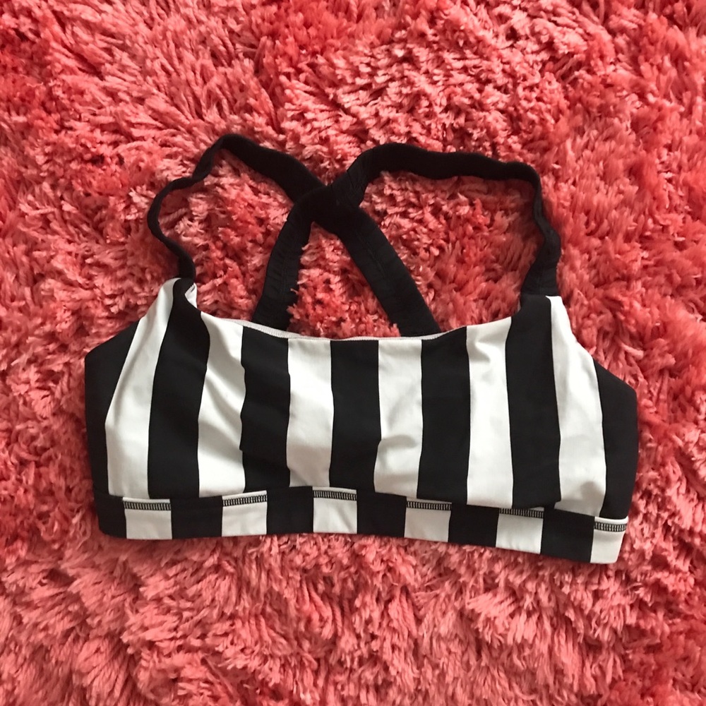 Lululemon sports bra